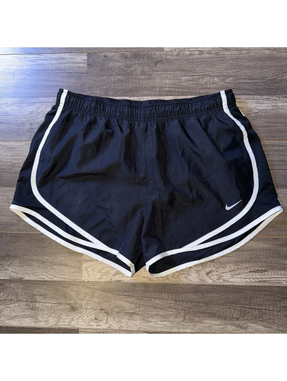 Nike Dri-Fit Tempo Activewear Short Womens Large Black High Rise Pull On Stretch